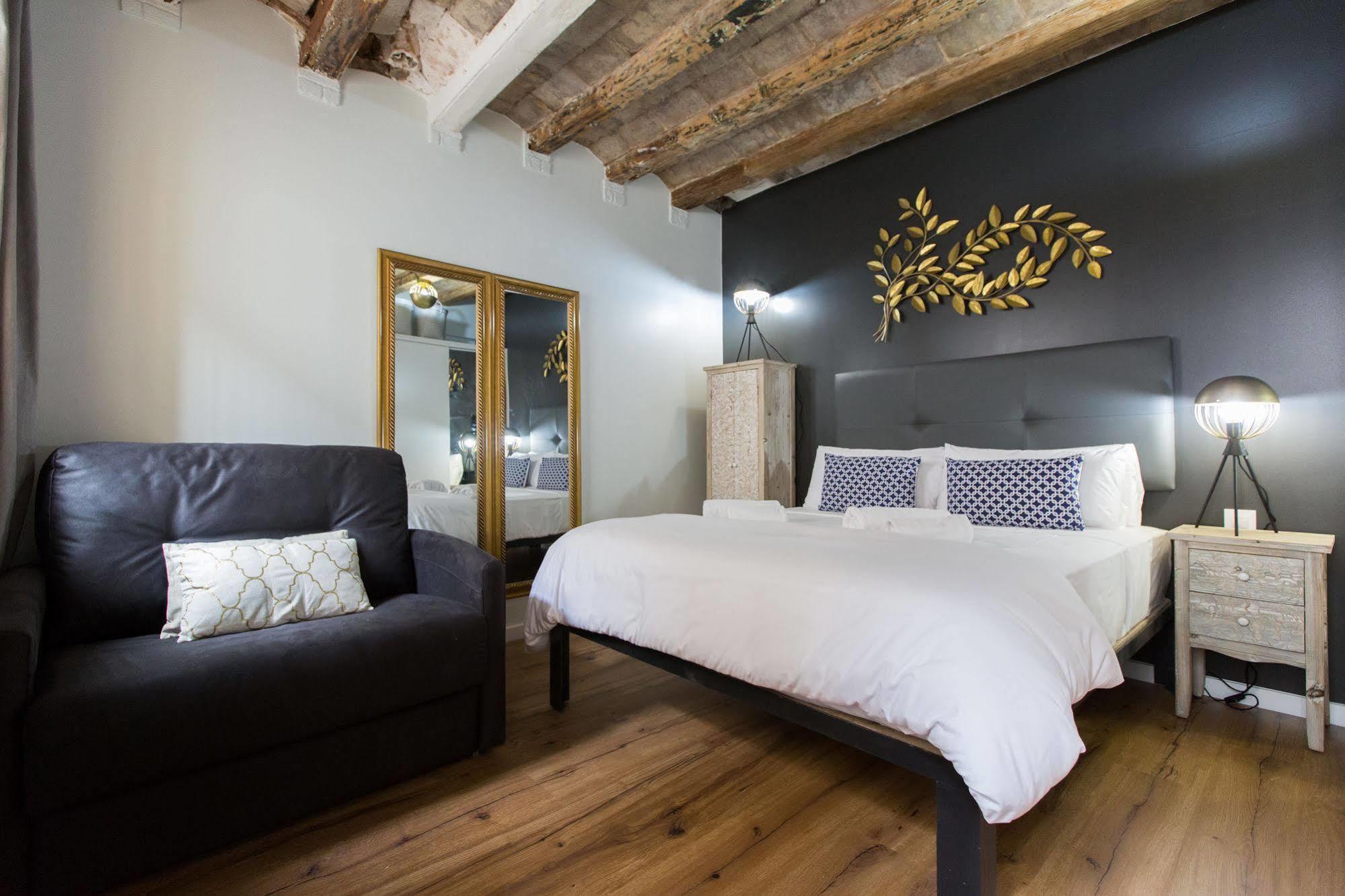 En Ferran By The Streets Hotel Barcelona Buitenkant foto