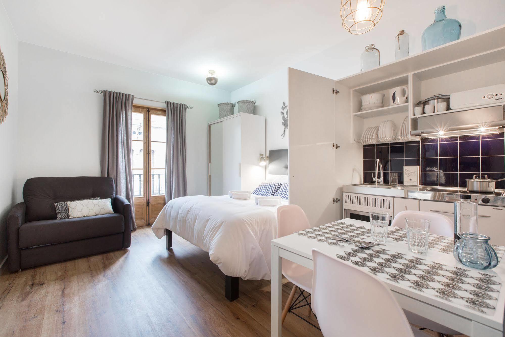 En Ferran By The Streets Hotel Barcelona Buitenkant foto